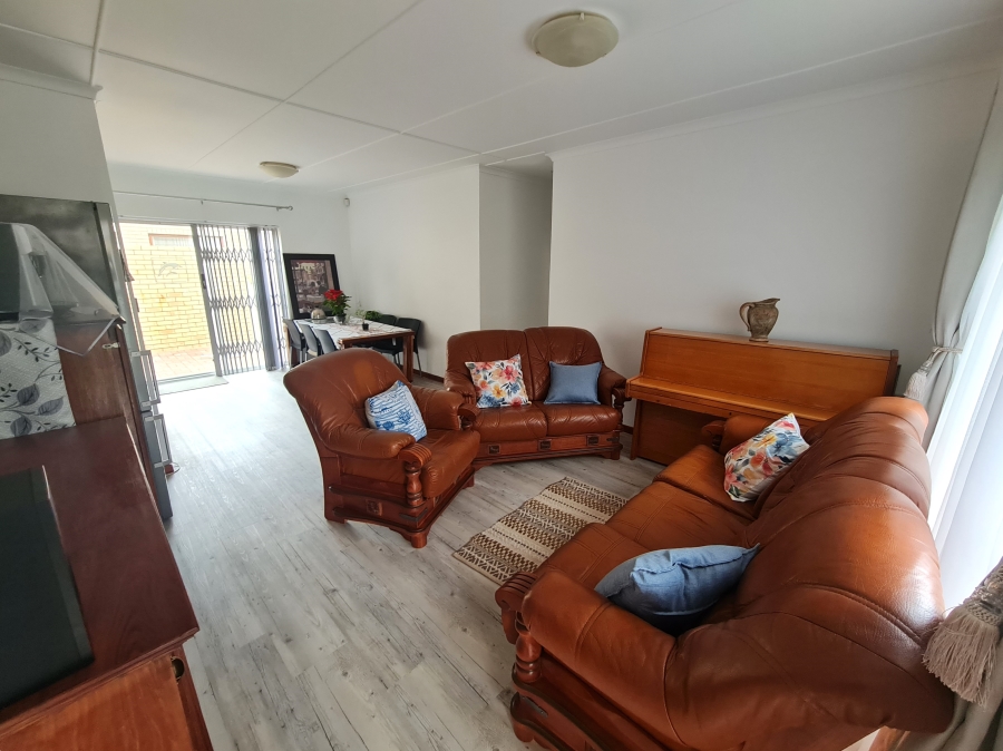 3 Bedroom Property for Sale in Jeffreys Bay Central Eastern Cape